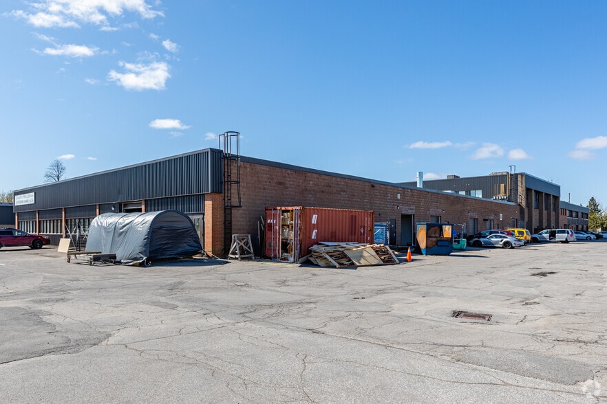 210 Colonnade Rd, Ottawa, ON for lease - Building Photo - Image 3 of 4
