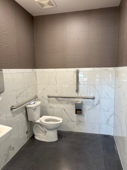 5770 E Woodmen Rd, Colorado Springs, CO for lease - Building Photo - Image 2 of 14