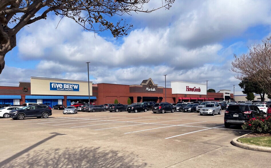 7502-7950 W FM-1960, Houston, TX à louer - Photo du bâtiment - Image 2 de 9