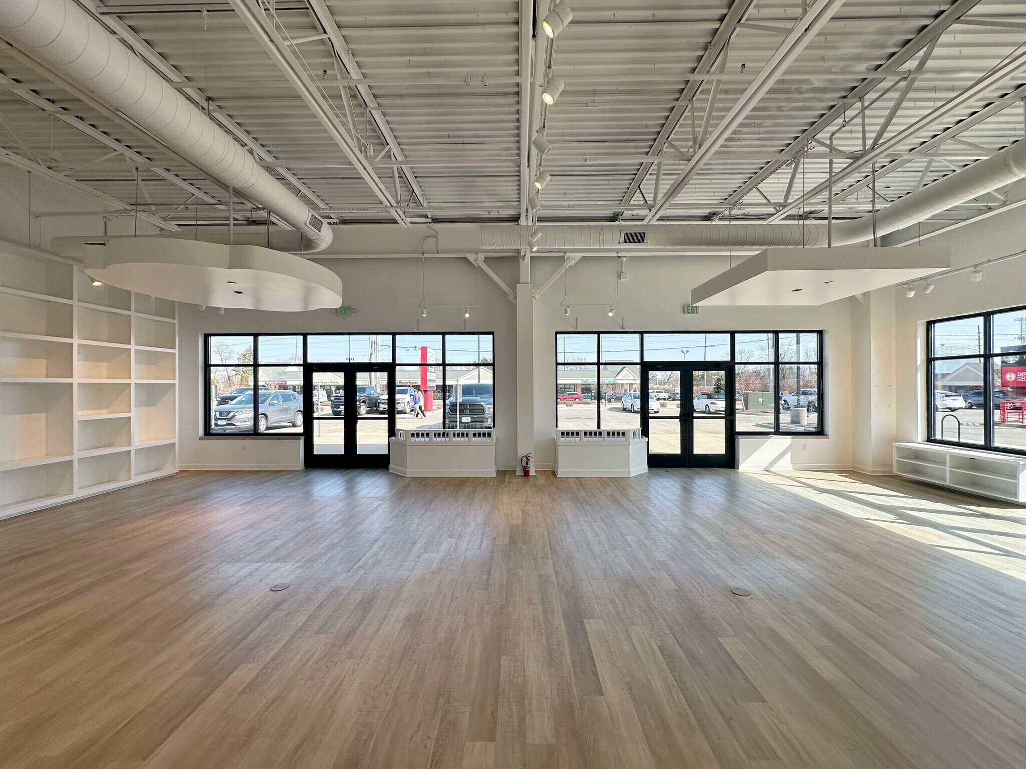 2007 S Neil St, Champaign, IL for lease Building Photo- Image 1 of 9