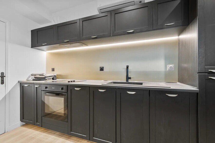 Bureau dans Paris à vendre - Photo du bâtiment - Image 3 de 9