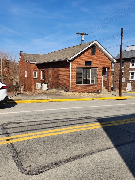 333 Brinton ave, Trafford, PA à louer - Photo du bâtiment - Image 2 de 20