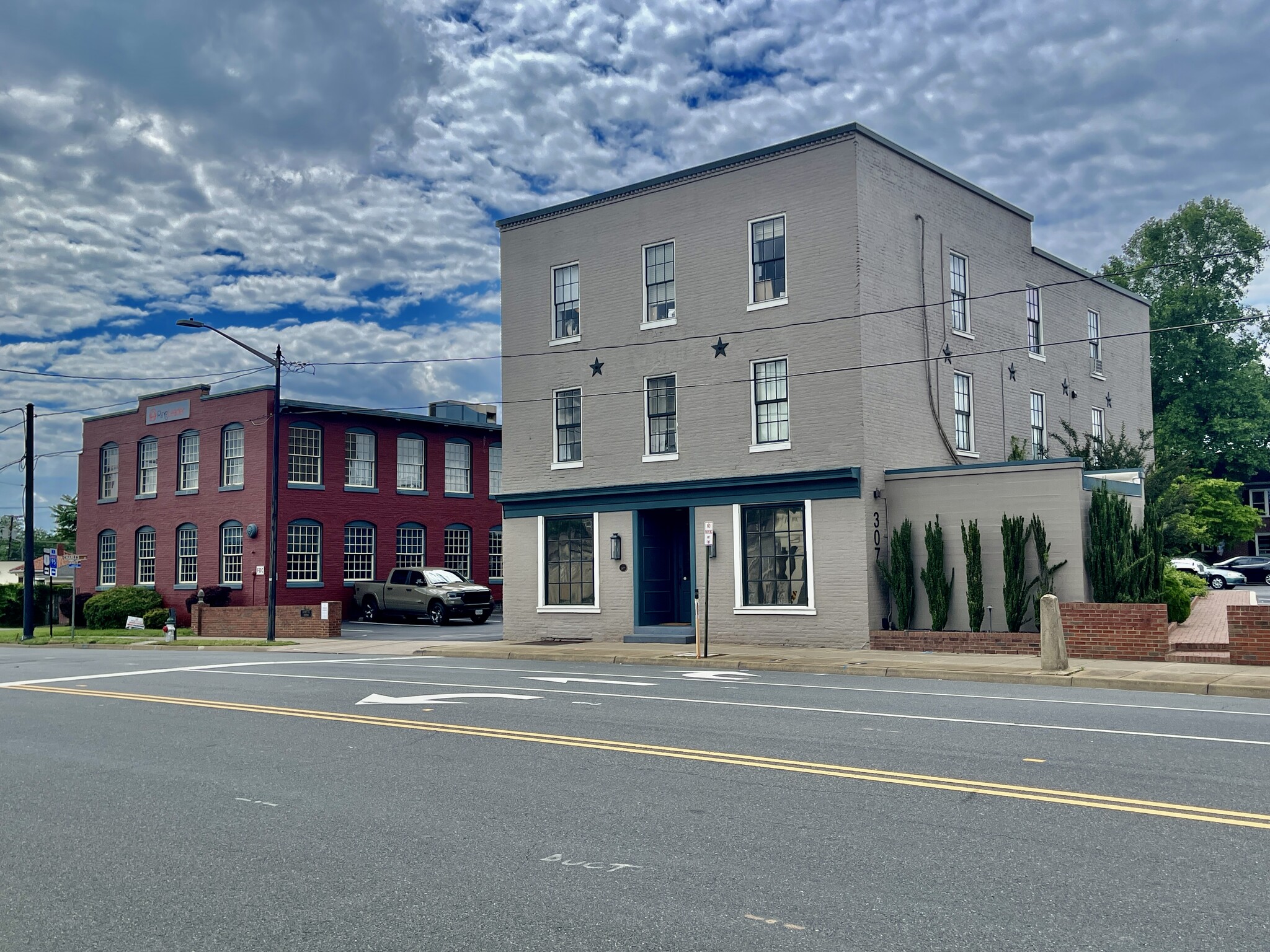 307 Lafayette Blvd, Fredericksburg, VA for sale Building Photo- Image 1 of 26