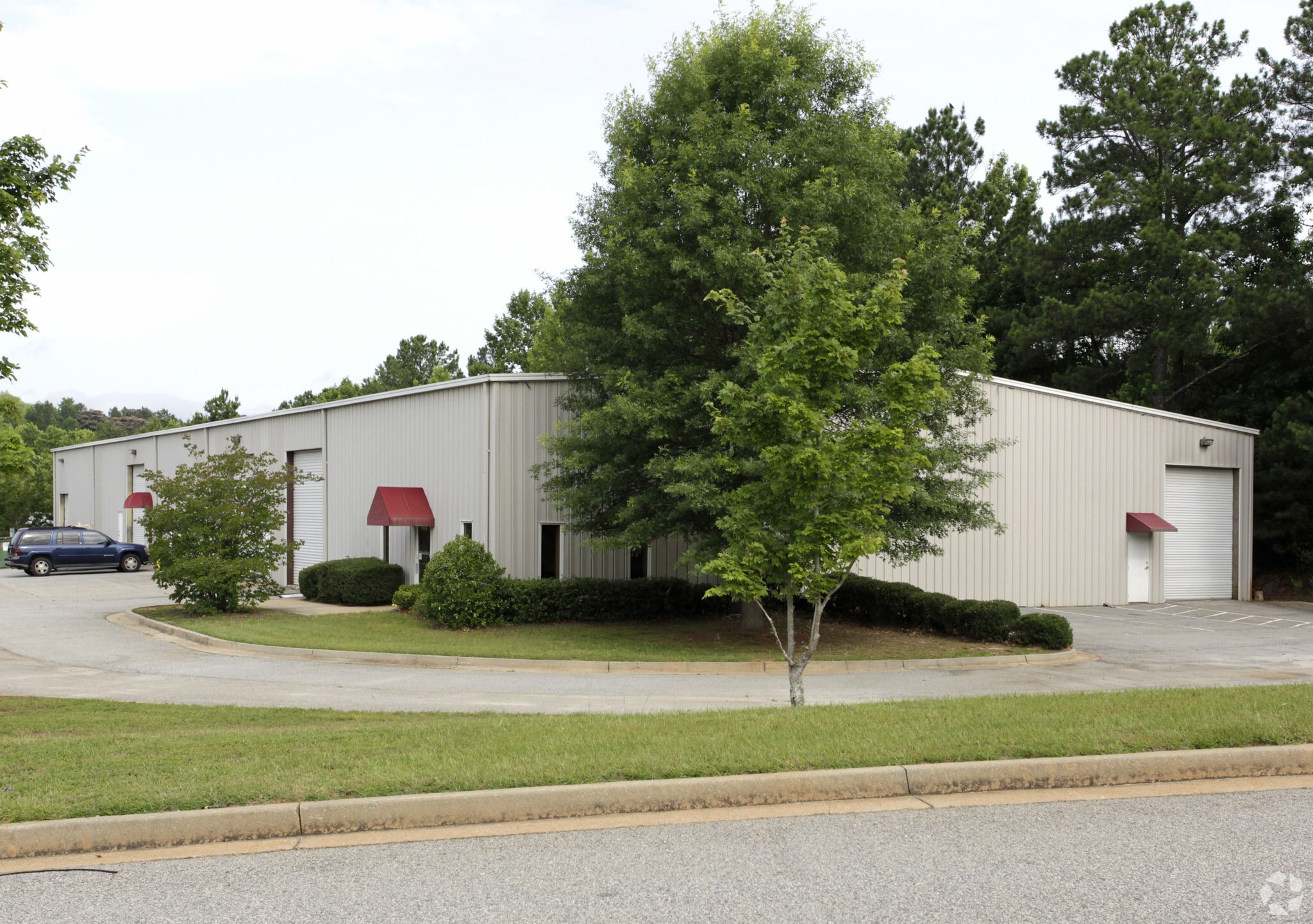 105 Peach State Ct, Tyrone, GA for lease Building Photo- Image 1 of 3