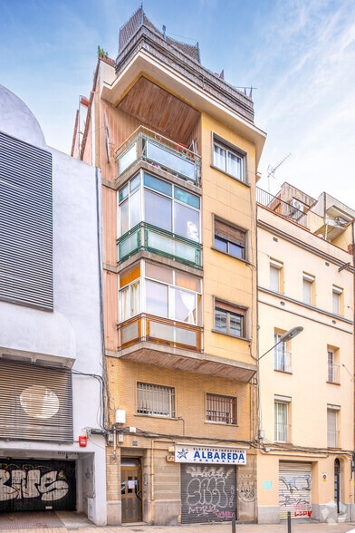 Multifamily in L'Hospitalet de Llobregat, Barcelona for sale - Primary Photo - Image 1 of 1