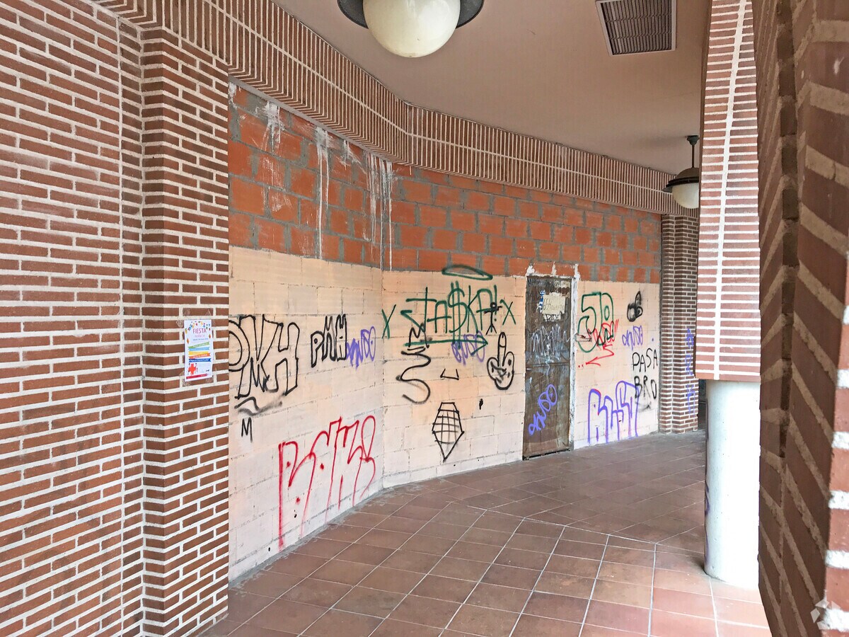 Calle Juan Miró, 2, Colmenar Viejo, MAD 28770 - Unit Puerta 15, Esc. 1 -  - Interior Photo - Image 1 of 2