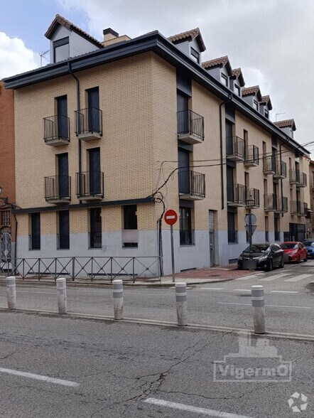 Avenida Constitución, 66, Torrejón de Ardoz, Madrid à vendre - Photo du bâtiment - Image 2 de 2