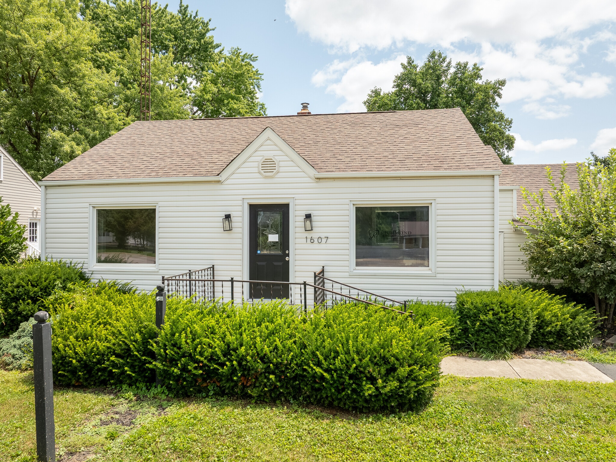 1607 Chester Blvd, Richmond, IN for sale Primary Photo- Image 1 of 28