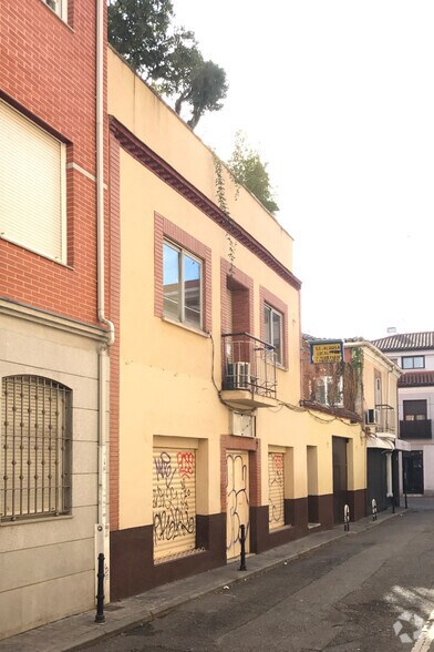 Calle Talamanca, 20, Alcalá de Henares, Madrid à louer - Photo du bâtiment - Image 2 de 3