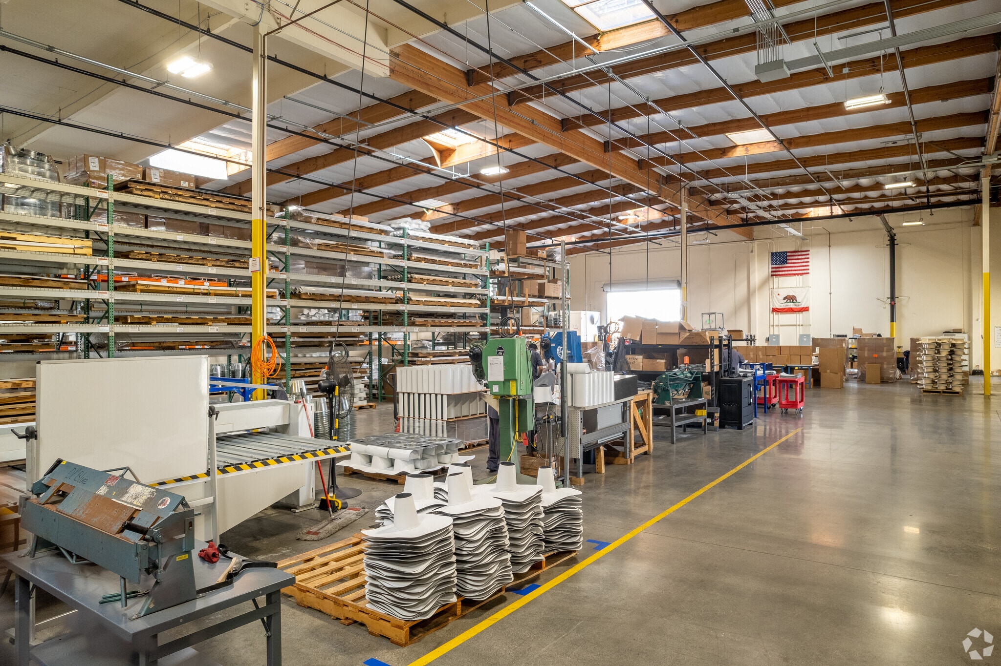 4553-4557 Firestone Blvd, South Gate, CA for lease Interior Photo- Image 1 of 9