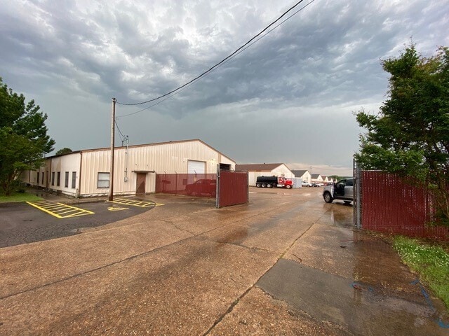 9701 Black Bear Trl, Fort Smith, AR for lease - Building Photo - Image 2 of 4