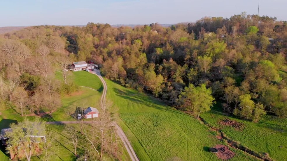 Elizabeth Pike, Parkersburg, WV for sale - Commercial Listing Video - Image 2 of 10