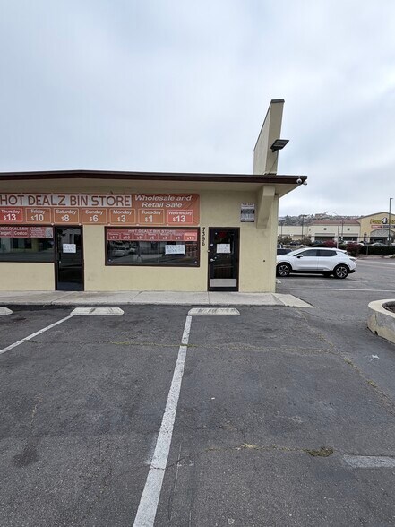 7388-96 Broadway, Lemon Grove, CA à louer - Photo du bâtiment - Image 2 de 4