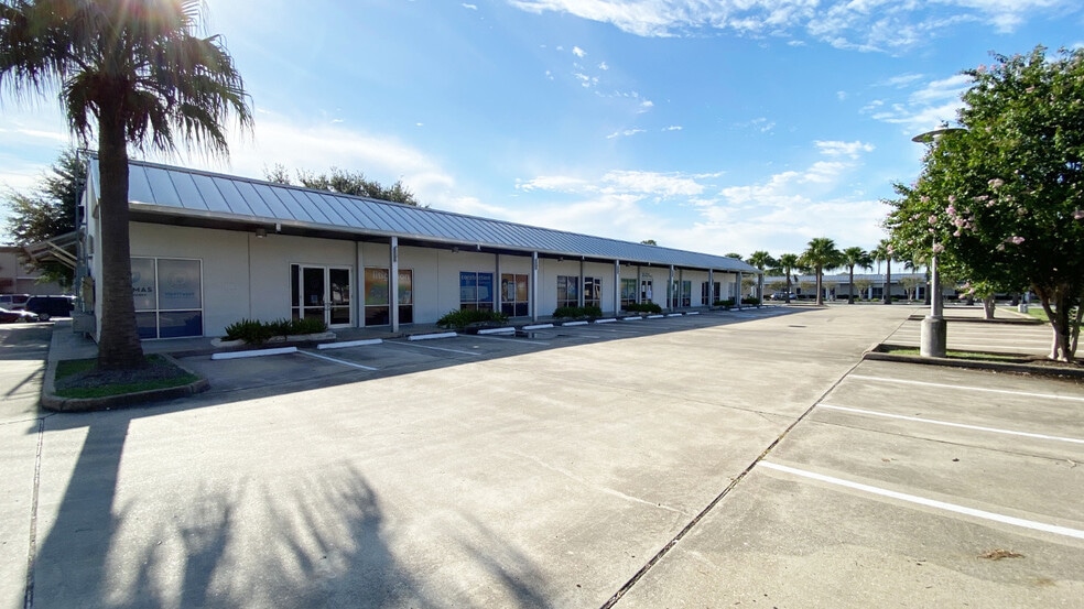3300 Chimney Rock Rd, Houston, TX for lease - Building Photo - Image 2 of 6
