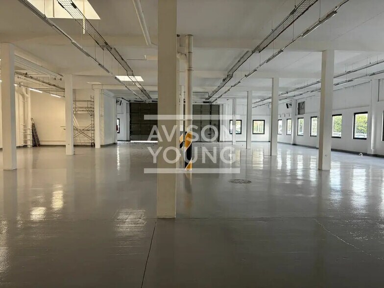 Flex in Gennevilliers for lease - Building Photo - Image 1 of 6