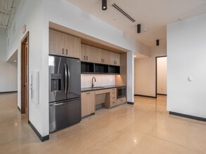 10880 E Crystal Falls Pky, Leander, TX for lease Interior Photo- Image 2 of 6