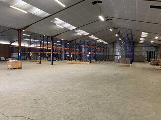 Plus de détails pour Bureau, Industriel à louer