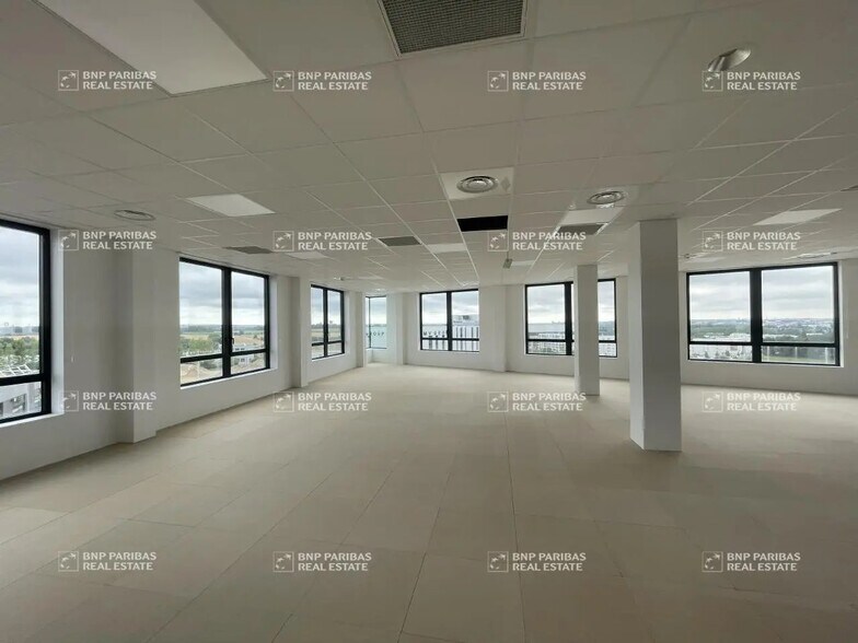 Bureau dans Cesson-Sévigné à louer - Photo du bâtiment - Image 2 de 13