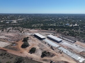 1900 S Cranes Mill Rd, New Braunfels, TX à louer Photo de construction- Image 2 de 3