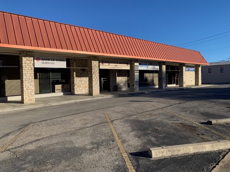 100 N Edward Gary St, San Marcos, TX for lease - Building Photo - Image 2 of 6