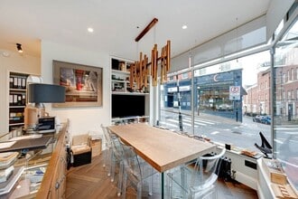 91A-91B Heath St, Londres à louer Photo intérieure- Image 2 de 6