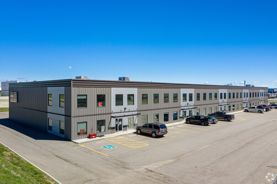 261051 Wagon Wheel Vw, Rocky View No 44, AB à vendre - Photo du bâtiment - Image 2 de 4