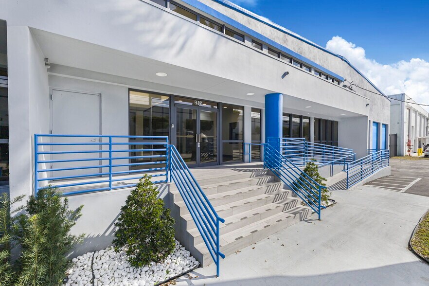 2855 NW 75th Ave, Miami, FL à vendre - Photo du bâtiment - Image 3 de 22