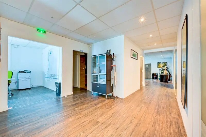 Bureau dans Aubagne à vendre - Photo intérieure - Image 3 de 14