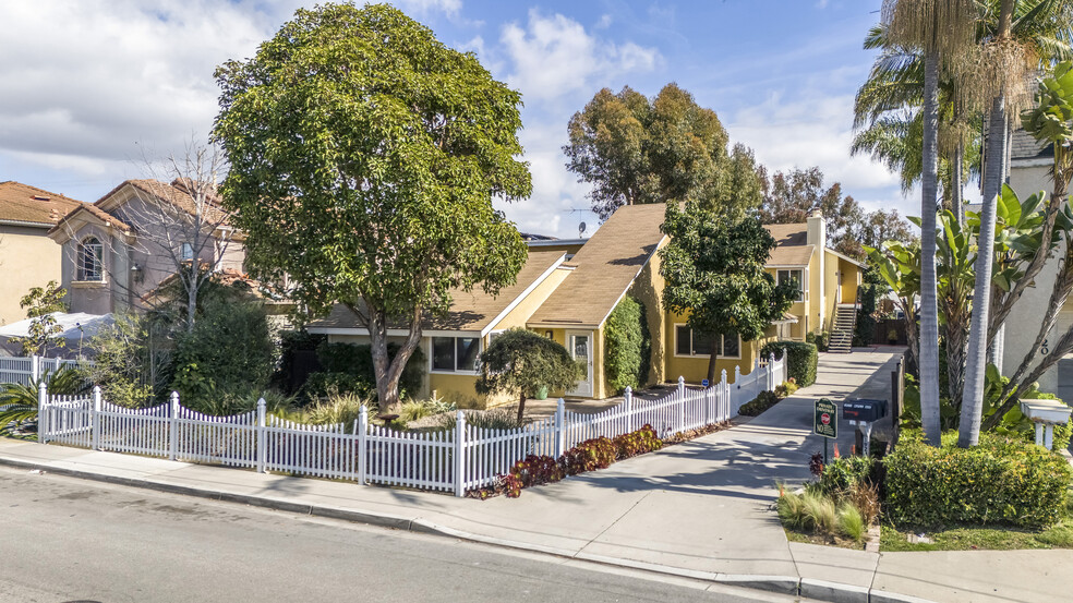 1924 Maple Ave, Costa Mesa, CA à vendre - Photo principale - Image 1 de 1