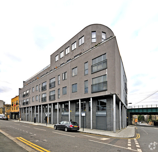 1-12 Sidworth St, London for lease - Primary Photo - Image 2 of 3