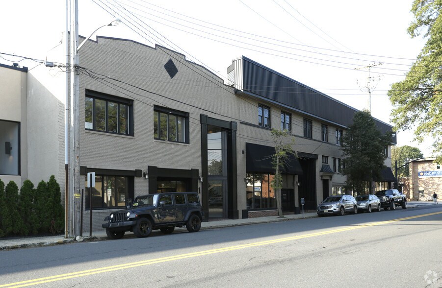 1 Harding Rd, Red Bank, NJ à louer - Photo du bâtiment - Image 2 de 9