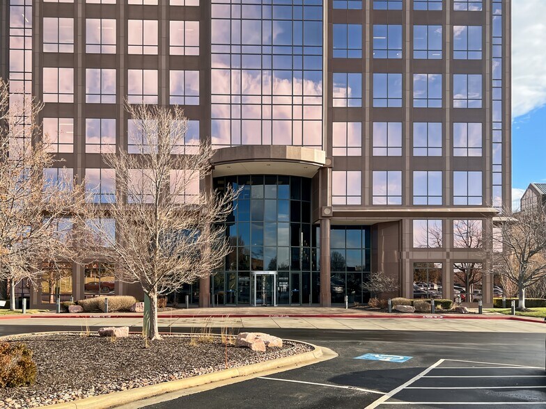 7500 College Blvd, Overland Park, KS à louer - Photo du bâtiment - Image 2 de 12