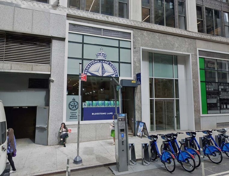 1375 Broadway, New York, NY for lease - Building Photo - Image 3 of 11
