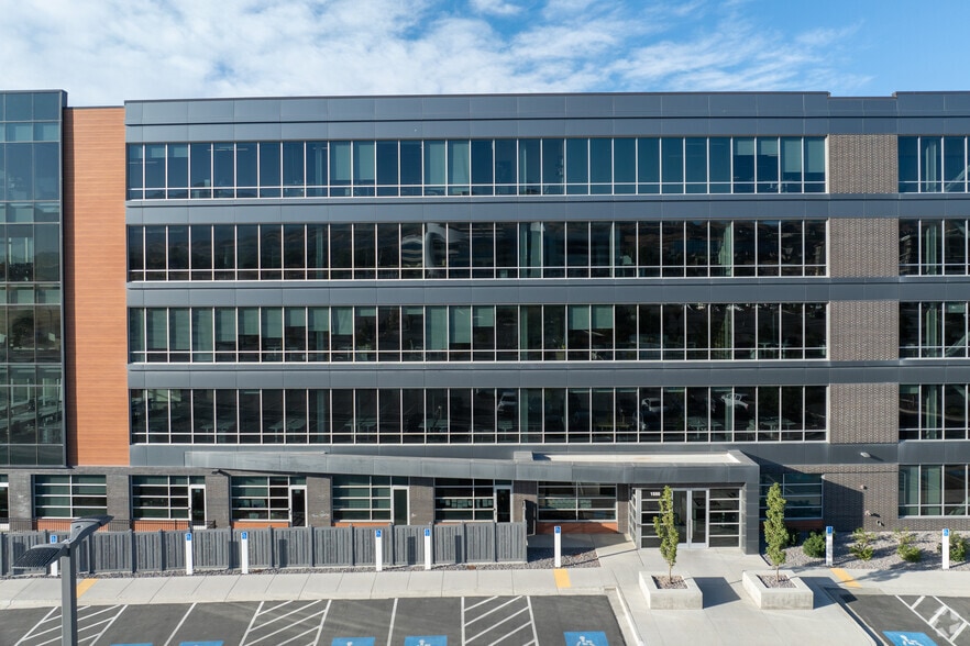 1550 W Digital Dr, Lehi, UT à louer - Photo du bâtiment - Image 2 de 5