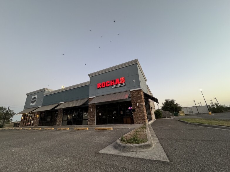 1402 S Jackson Rd, McAllen, TX for lease - Building Photo - Image 2 of 8