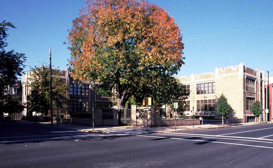 909 Green St, Harrisburg, PA à louer - Autre - Image 2 de 26