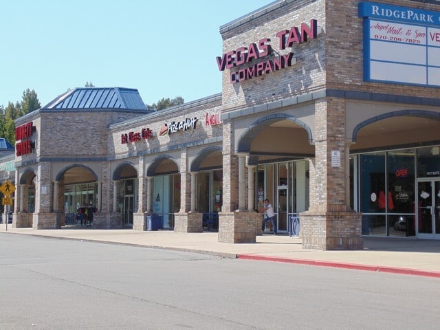1907-1911 W Parker Rd, Jonesboro, AR for lease - Building Photo - Image 3 of 20