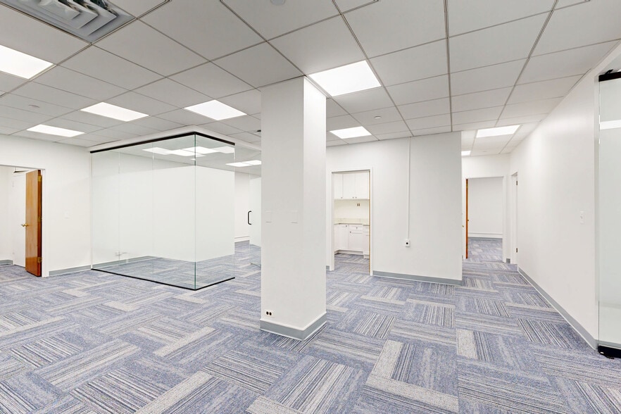 217 Broadway, New York, NY for lease - Matterport 3D Scan - Image 2 of 21