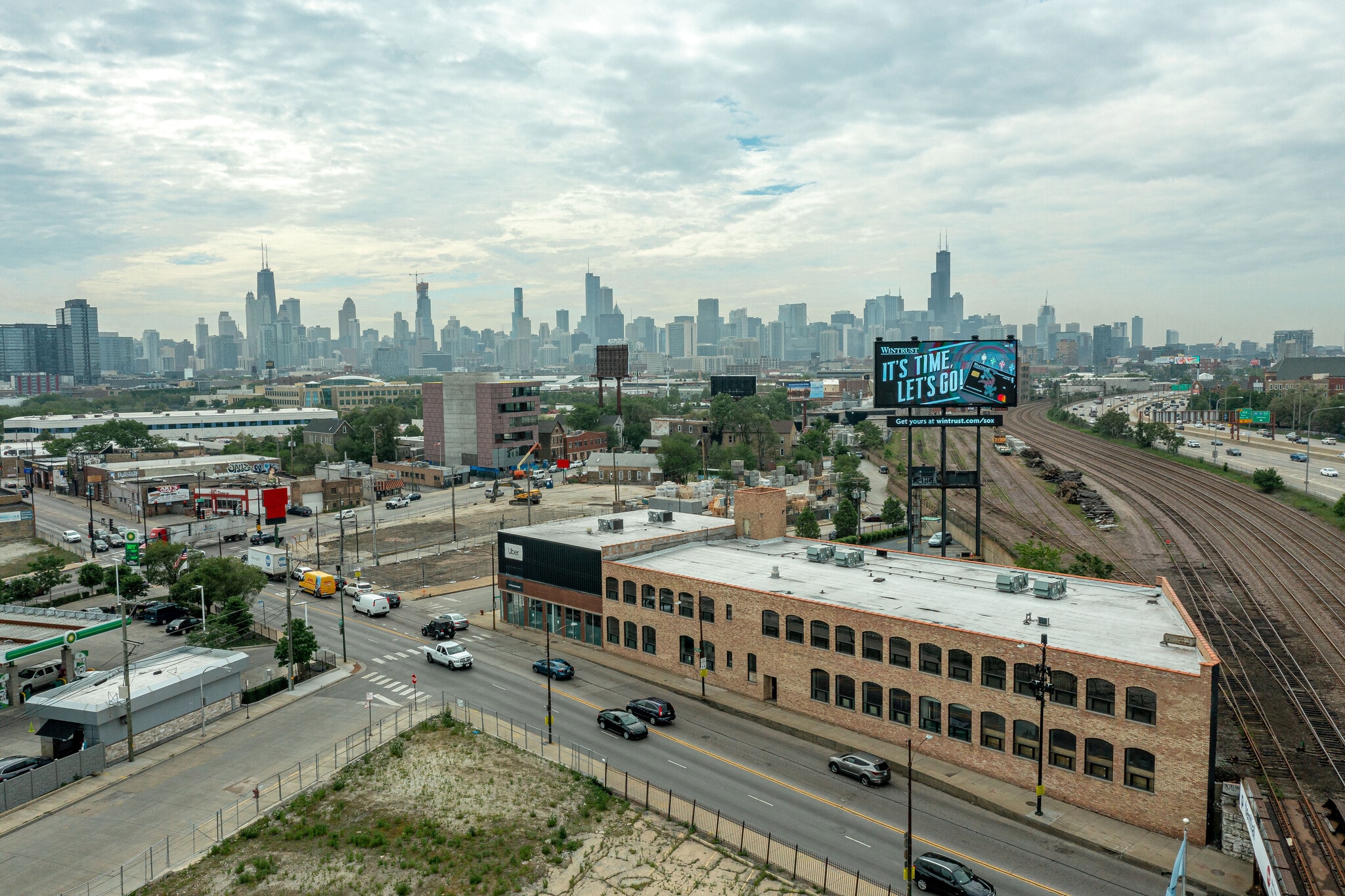 1401 W North Ave, Chicago, IL for lease Primary Photo- Image 1 of 7