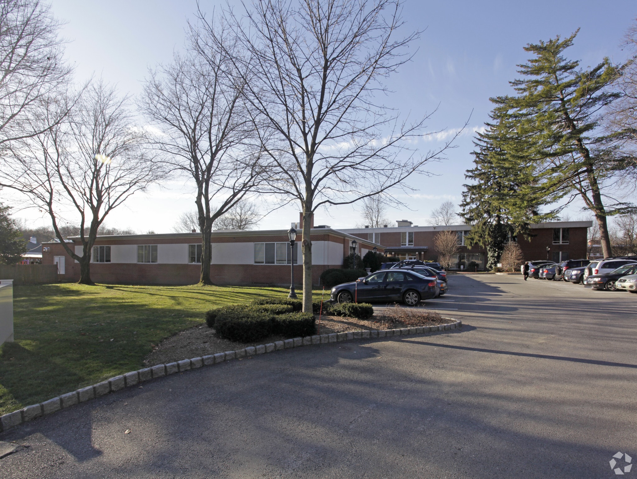 3-6 Thorndal Cir, Darien, CT for lease Primary Photo- Image 1 of 8