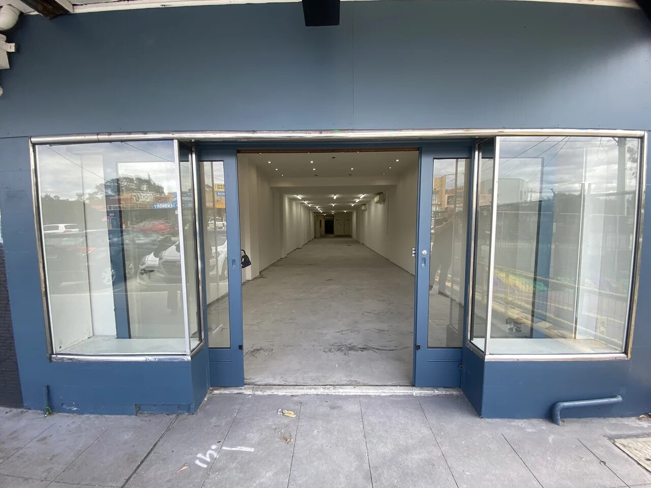 355C Bluff Rd, Hampton for lease Primary Photo- Image 1 of 2
