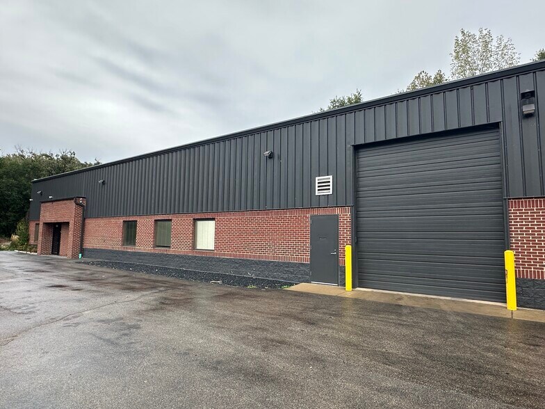 1717-1721 Oak Dr, Mchenry, IL à vendre - Photo du bâtiment - Image 2 de 18