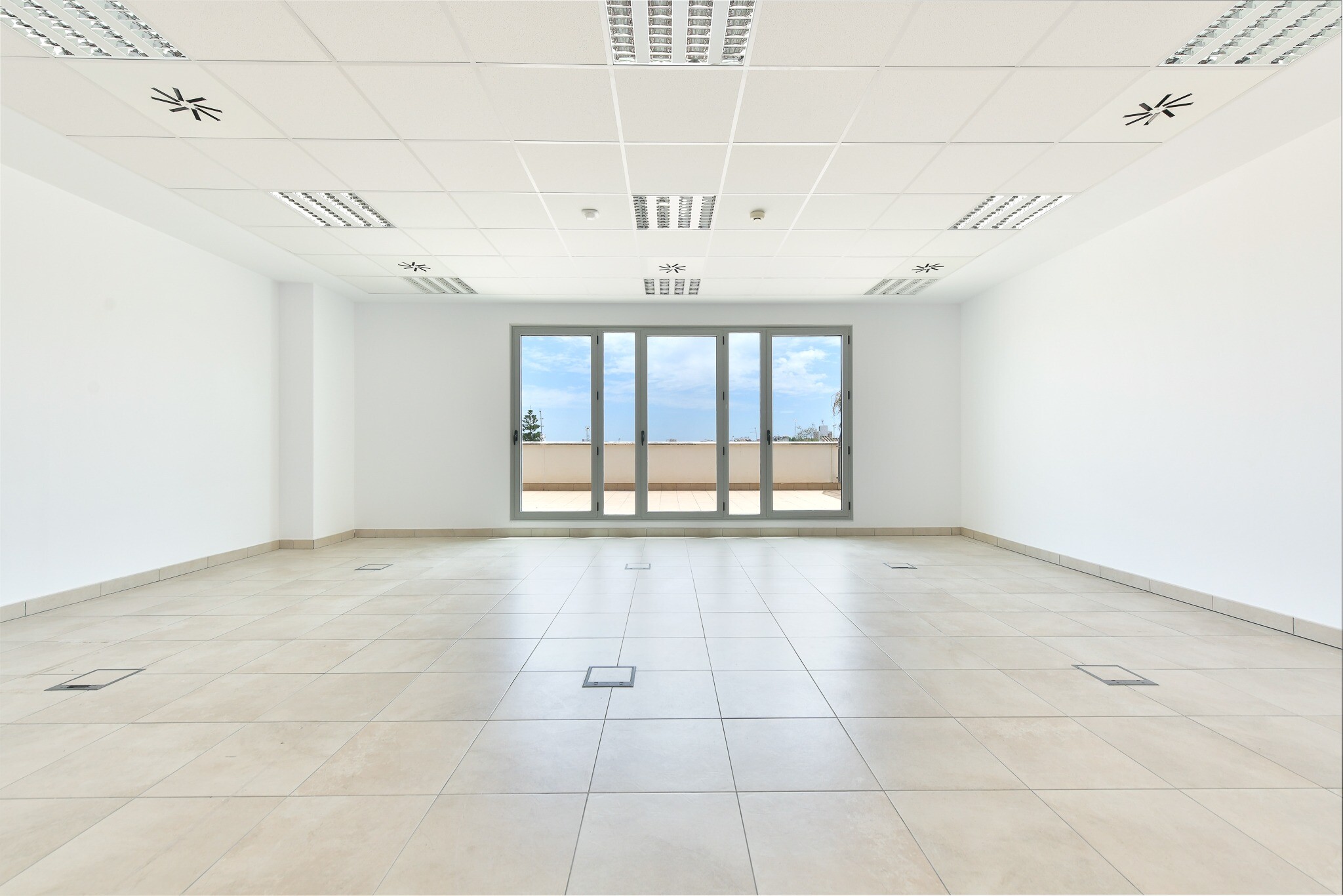 Calle de los Arcos, 3, Tomares, Sevilla for lease Interior Photo- Image 1 of 3