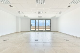 Calle de los Arcos, 3, Tomares, Sevilla for lease Interior Photo- Image 1 of 3