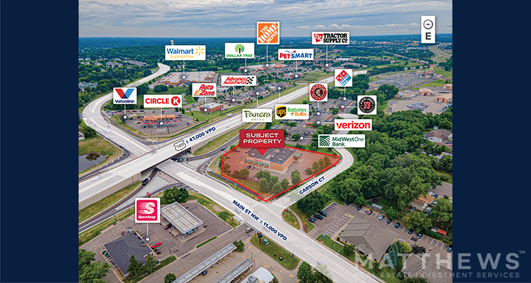 18267 Carson Cir NW, Elk River, MN à vendre - Photo du bâtiment - Image 3 de 4