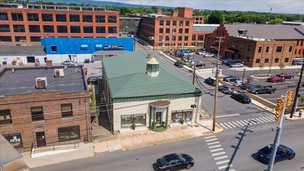325 Winchester Ave, Martinsburg, WV for sale - Building Photo - Image 3 of 43