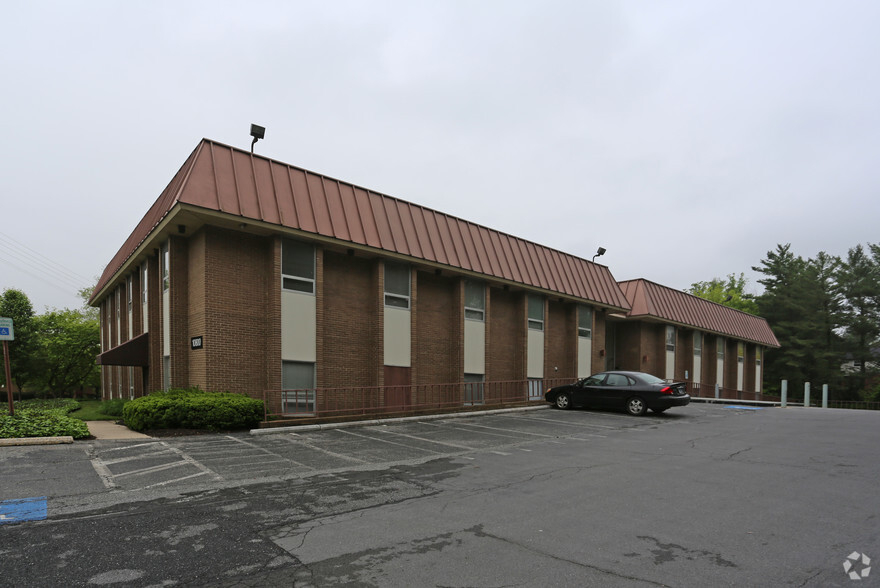 10800 Lockwood Dr, Silver Spring, MD for lease - Primary Photo - Image 1 of 6