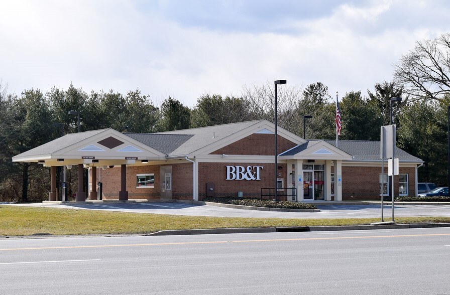 638 Mullica Hill Rd, Mullica Hill, NJ à louer - Photo du bâtiment - Image 3 de 9