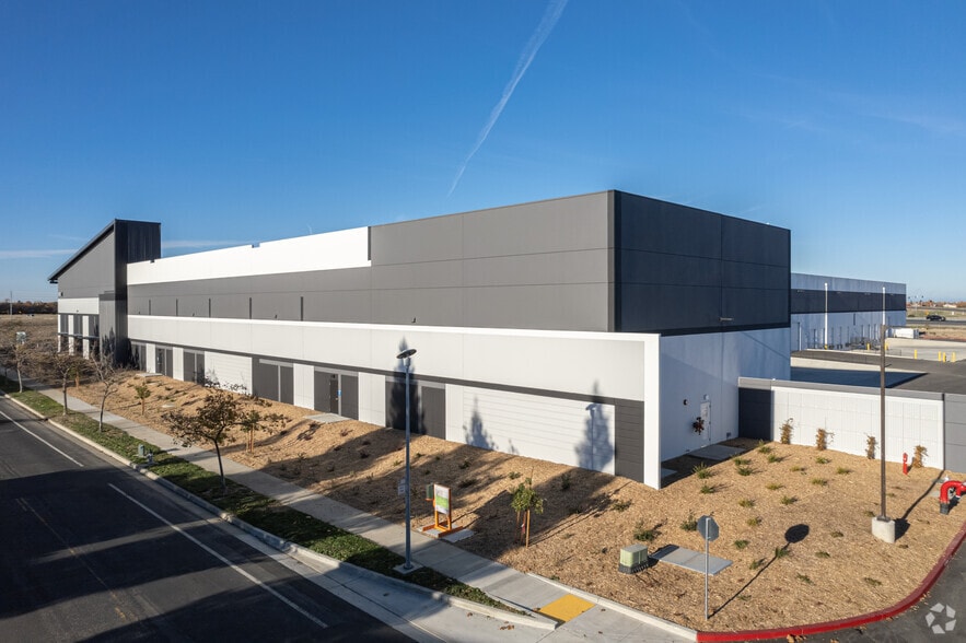 3950 Duckhorn, Sacramento, CA for lease - Building Photo - Image 3 of 4