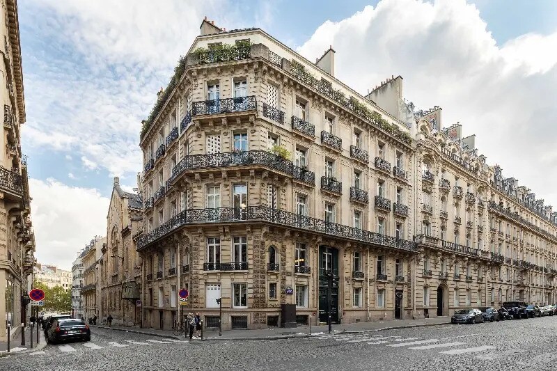 22 Avenue Pierre Ier De Serbie, Paris à vendre Photo du bâtiment- Image 1 de 6